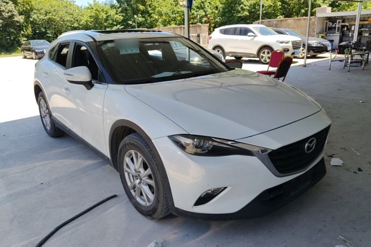 Used Mazda CX-4 2018 2.0L Automatic Two-Wheel Drive Blue Sky Dynamic Version China V Standard Front Right 45 Deg