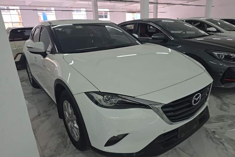 Used Mazda CX-4 2018 2.0L Automatic Two-Wheel Drive Blue Sky Dynamic Version China VI Standard Front Right 45 Deg