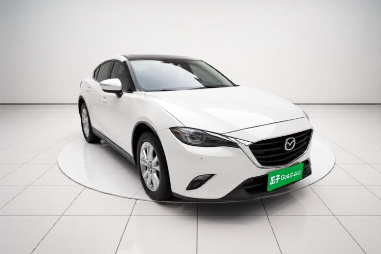 Used Mazda CX-4 2018 2.0L Automatic Two-Wheel Drive Blue Sky Dynamic Version China V Standard Front Right 45 Deg