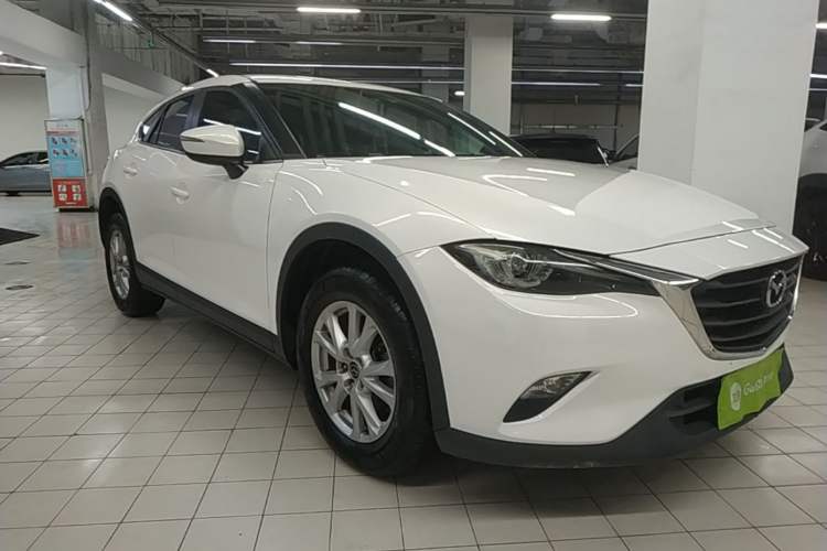 Used Mazda CX-4 2018 2.0L Manual Two-Wheel Drive Blue Sky Dynamic Edition China V Standard Front Right 45 Deg