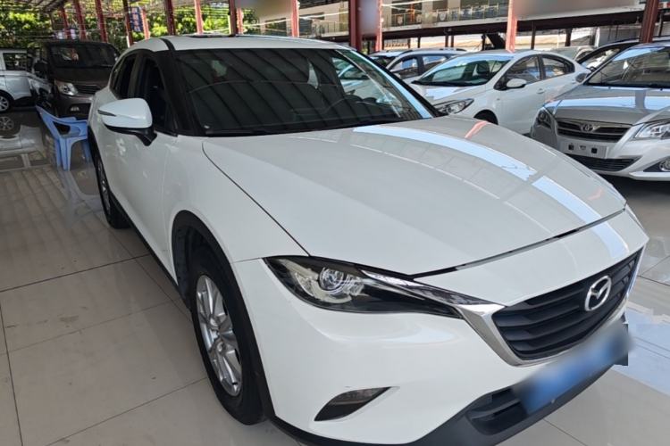 Used Mazda CX-4 2018 2.0L Automatic Two-Wheel Drive Blue Sky Dynamic Version China V Standard Front Right 45 Deg