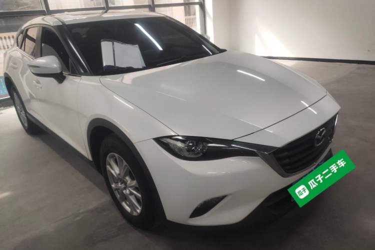 Used Mazda CX-4 2018 2.0L Automatic Two-Wheel Drive Blue Sky Dynamic Version China V Standard Front Right 45 Deg