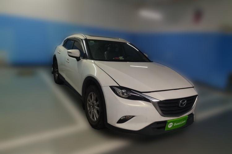 Used Mazda CX-4 2018 2.0L Automatic Two-Wheel Drive Blue Sky Dynamic Version China V Standard Front Right 45 Deg