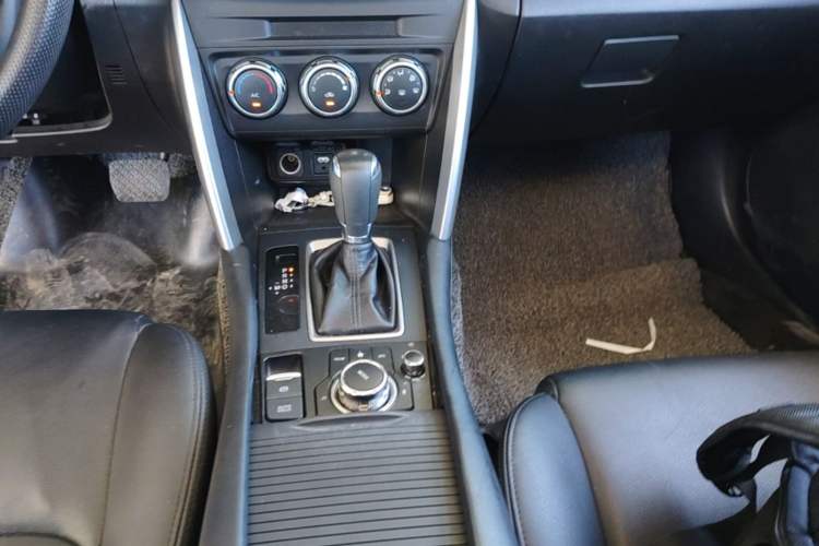 Used Mazda CX-4 2018 2.0L Automatic Two-Wheel Drive Blue Sky Dynamic Version China V Standard Gear Lever