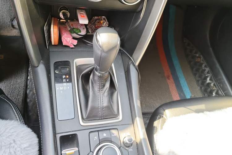 Used Mazda CX-4 2018 2.0L Automatic Two-Wheel Drive Blue Sky Dynamic Version China V Standard Gear Lever