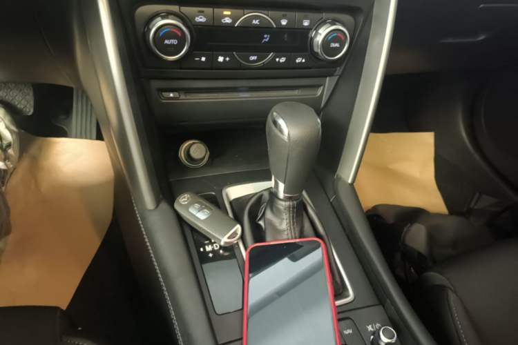 Used Mazda CX-4 2018 2.0L Automatic Two-Wheel Drive Smart Tech Edition China VI Gear Lever