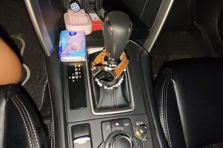 Used Mazda CX-4 2018 2.0L Automatic Two-Wheel Drive Blue Sky Dynamic Version China VI Standard Gear Lever
