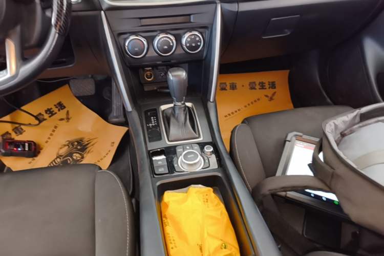 Used Mazda CX-4 2018 2.0L Automatic Two-Wheel Drive Blue Sky Dynamic Version China V Standard Gear Lever