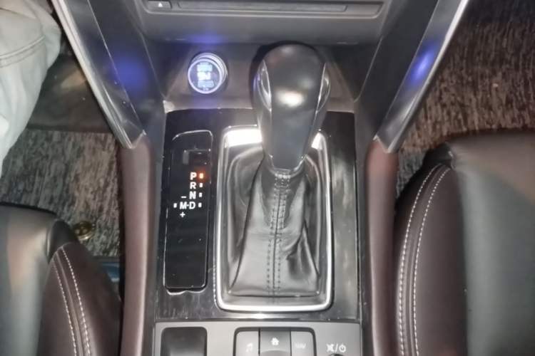 Used Mazda CX-4 2018 2.0L Automatic Two-Wheel Drive Blue Sky Leading Edition China V Standard Gear Lever