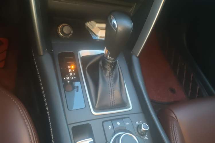 Used Mazda CX-4 2018 2.0L Automatic 2WD Blue Sky Exploration Edition China VI Standard Gear Lever