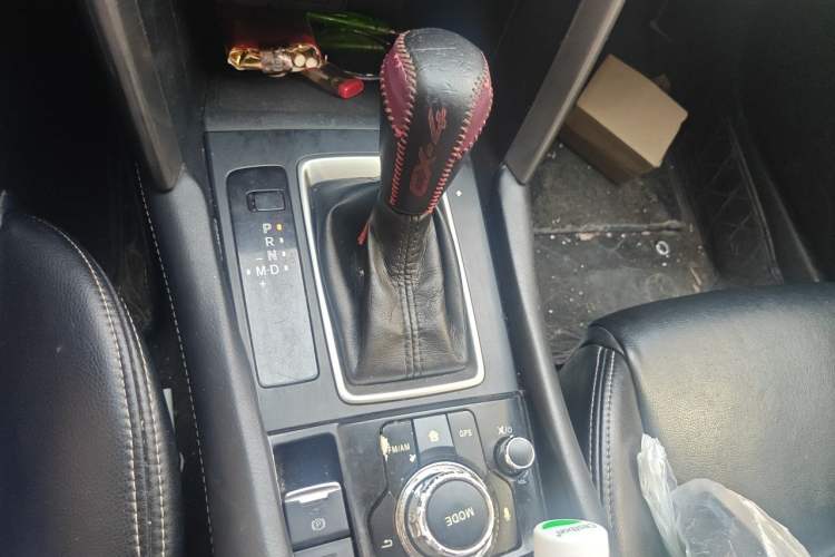 Used Mazda CX-4 2018 2.0L Automatic Two-Wheel Drive Blue Sky Dynamic Version China V Standard Gear Lever
