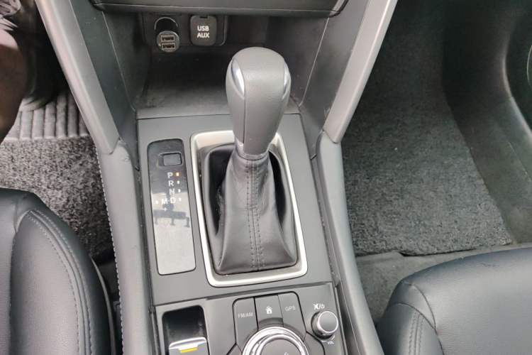 Used Mazda CX-4 2018 2.0L Automatic Two-Wheel Drive Blue Sky Dynamic Version China V Standard Gear Lever