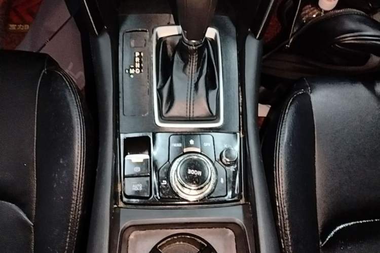 Used Mazda CX-4 2018 2.0L Automatic Two-Wheel Drive Blue Sky Dynamic Version China VI Standard Gear Lever