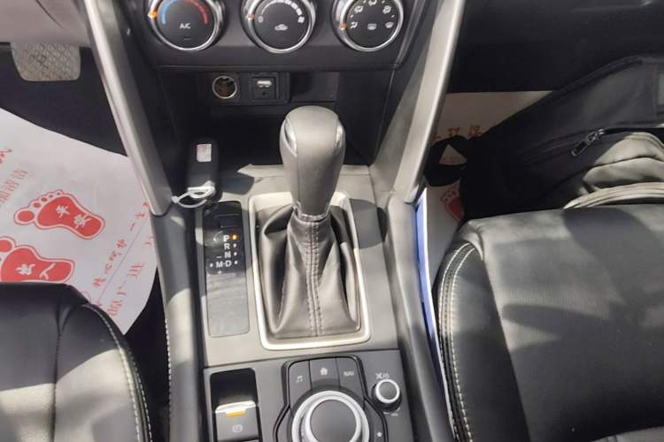 Used Mazda CX-4 2018 2.0L Automatic Two-Wheel Drive Blue Sky Dynamic Version China V Standard Gear Lever