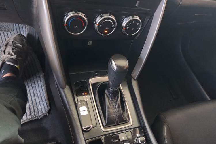 Used Mazda CX-4 2018 2.0L Automatic Two-Wheel Drive Blue Sky Dynamic Version China V Standard Gear Lever