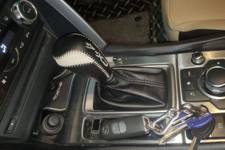 Used Mazda CX-4 2018 2.0L Automatic Two-Wheel Drive Blue Sky Exploration Version China V Standard Gear Lever