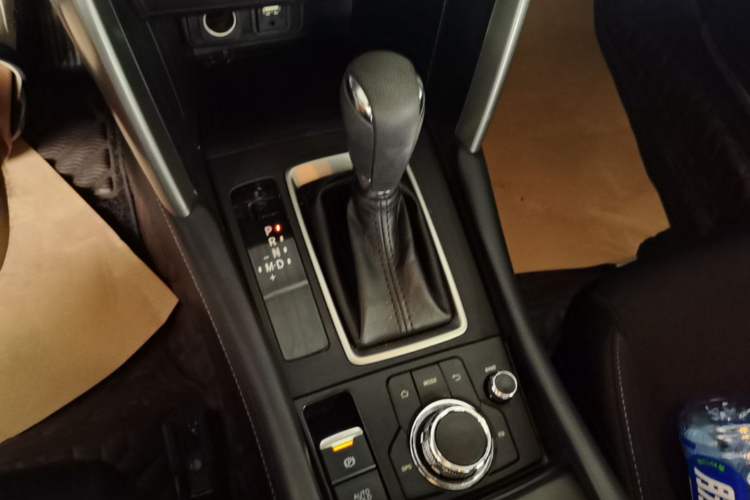 Used Mazda CX-4 2018 2.0L Automatic Two-Wheel Drive Blue Sky Dynamic Version China V Standard Gear Lever