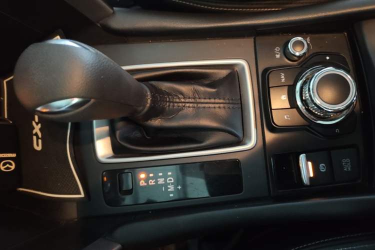 Used Mazda CX-4 2018 2.0L Automatic Two-Wheel Drive Blue Sky Dynamic Version China V Standard Gear Lever