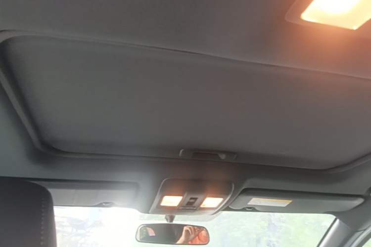 Used Mazda CX-4 2018 2.0L Automatic Two-Wheel Drive Blue Sky Dynamic Version China VI Standard Headliner
