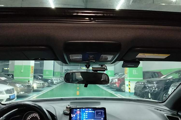 Used Mazda CX-4 2018 2.0L Automatic Two-Wheel Drive Blue Sky Dynamic Version China VI Standard Headliner
