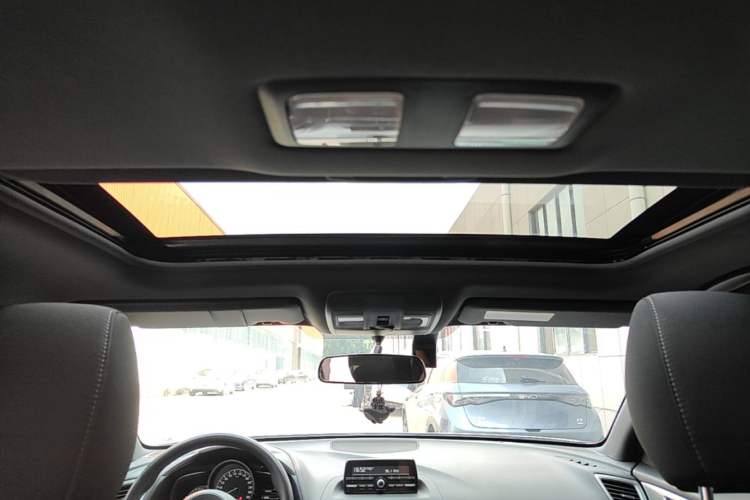 Used Mazda CX-4 2018 2.0L Automatic Two-Wheel Drive Blue Sky Dynamic Version China V Standard Headliner