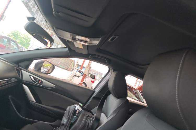 Used Mazda CX-4 2018 2.0L Automatic Two-Wheel Drive Blue Sky Dynamic Version China V Standard Headliner