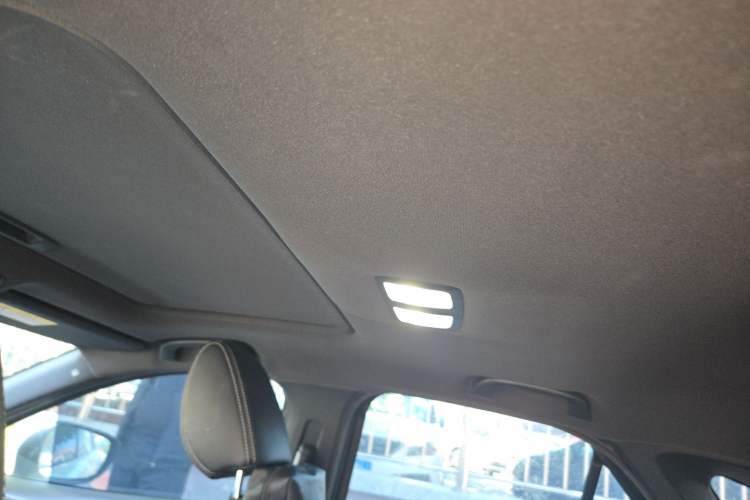Used Mazda CX-4 2018 2.0L Automatic Two-Wheel Drive Blue Sky Premium Upgrade Version China V Standard Headliner