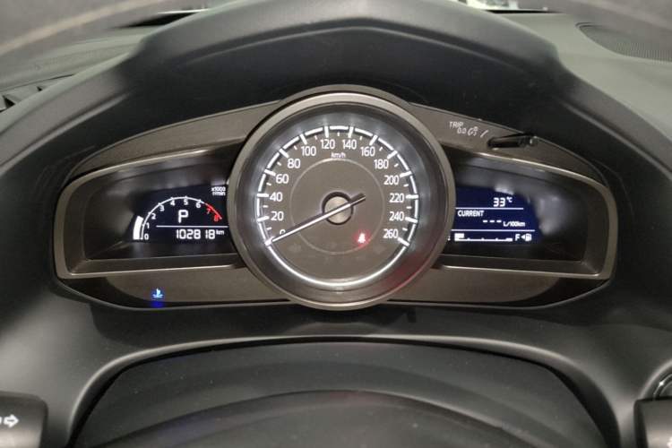 Used Mazda CX-4 2018 2.0L Automatic Two-Wheel Drive Blue Sky Exploration Version China V Standard Instrument Cluster