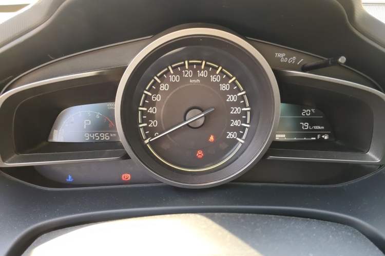 Used Mazda CX-4 2018 2.0L Automatic Two-Wheel Drive Blue Sky Dynamic Version China V Standard Instrument Cluster