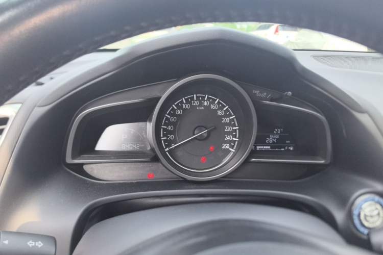 Used Mazda CX-4 2018 2.0L Automatic Two-Wheel Drive Blue Sky Premium Upgrade Version China VI Standard Instrument Cluster