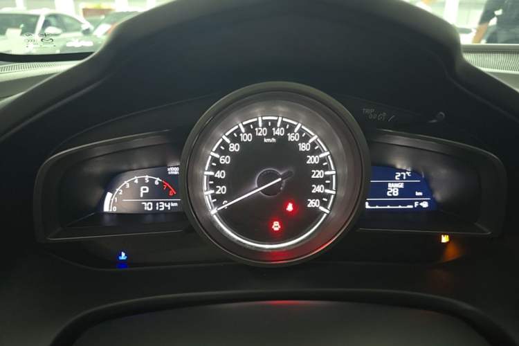 Used Mazda CX-4 2018 2.0L Automatic Two-Wheel Drive Blue Sky Dynamic Version China VI Standard Instrument Cluster
