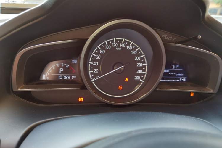 Used Mazda CX-4 2018 2.0L Automatic Two-Wheel Drive Blue Sky Dynamic Version China V Standard Instrument Cluster