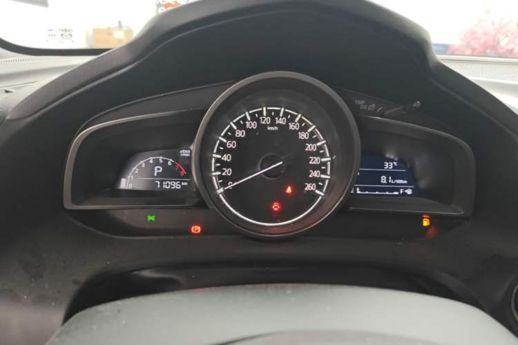 Used Mazda CX-4 2018 2.0L Automatic Two-Wheel Drive Blue Sky Dynamic Version China VI Standard Instrument Cluster