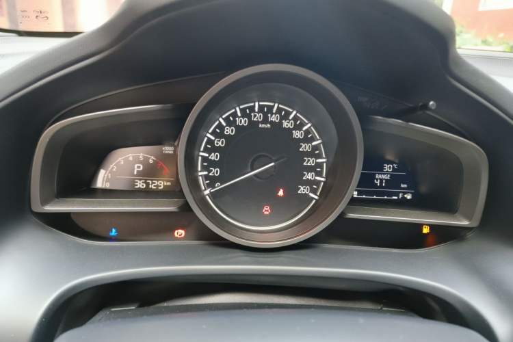 Used Mazda CX-4 2018 2.0L Automatic Two-Wheel Drive Blue Sky Dynamic Version China V Standard Instrument Cluster