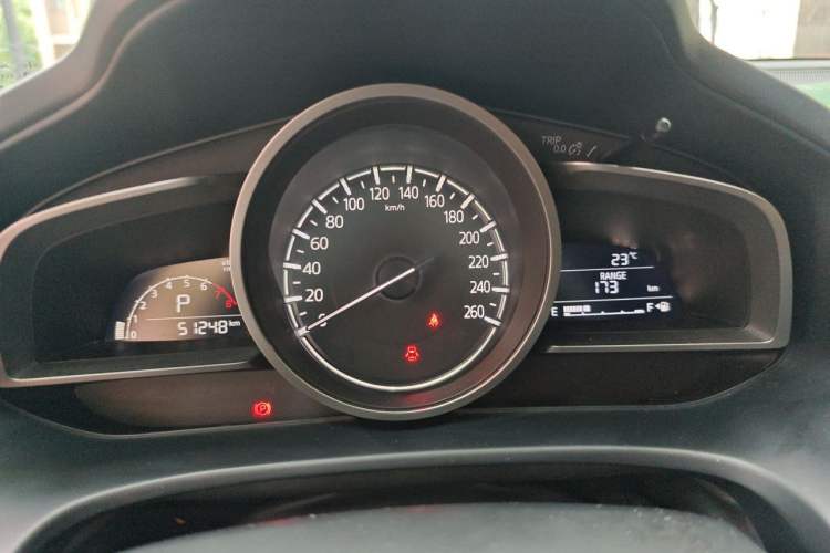 Used Mazda CX-4 2018 2.0L Automatic 2WD Blue Sky Exploration Edition China VI Standard Instrument Cluster