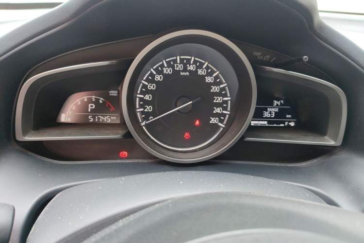 Used Mazda CX-4 2018 2.0L Automatic Two-Wheel Drive Blue Sky Dynamic Version China V Standard Instrument Cluster