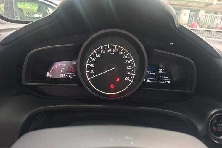 Used Mazda CX-4 2018 2.5L Automatic 4x4 Blue Sky Sport Edition China V Standard Instrument Cluster