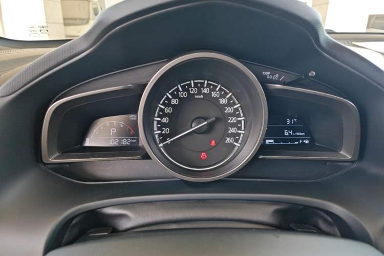 Used Mazda CX-4 2018 2.0L Automatic Two-Wheel Drive Blue Sky Exploration Version China V Standard Instrument Cluster
