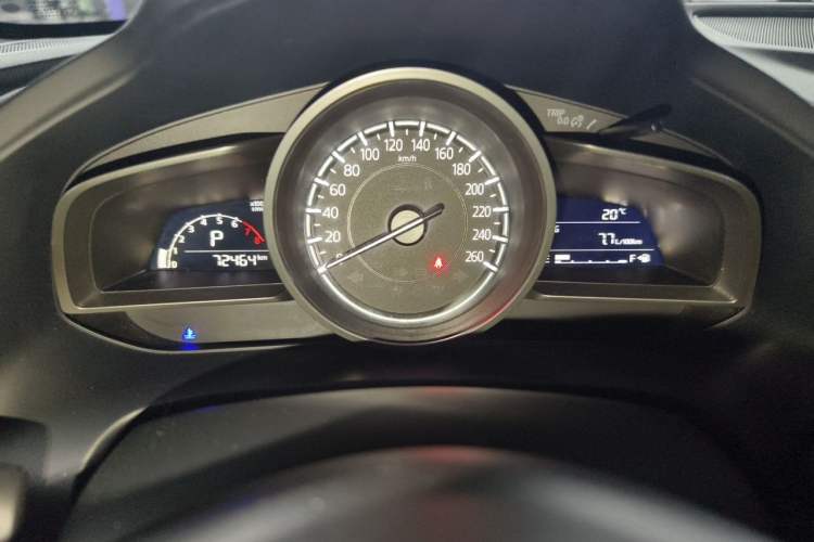 Used Mazda CX-4 2018 2.0L Automatic Two-Wheel Drive Blue Sky Dynamic Version China V Standard Instrument Cluster
