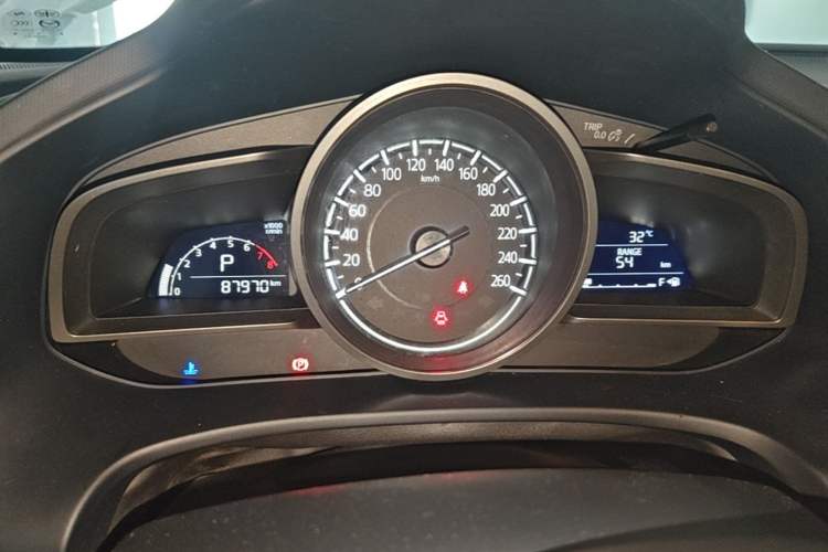Used Mazda CX-4 2018 2.0L Automatic Two-Wheel Drive Blue Sky Dynamic Version China V Standard Instrument Cluster