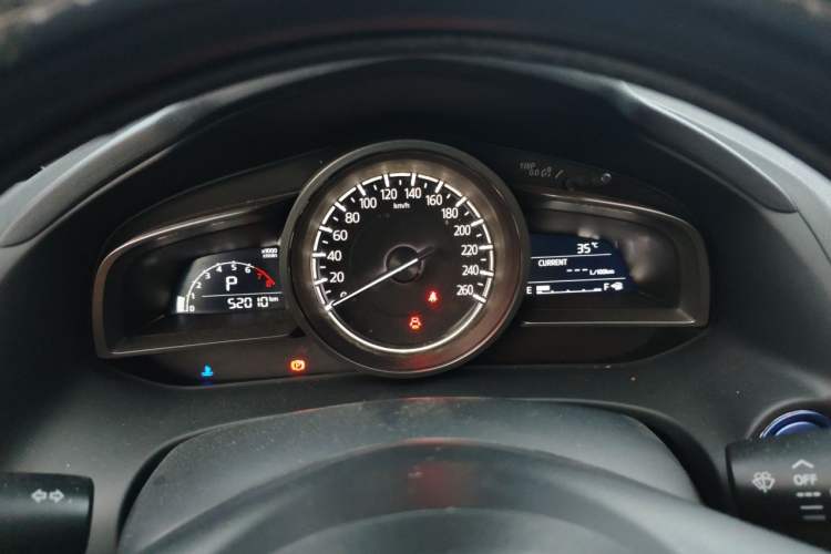 Used Mazda CX-4 2018 2.0L Automatic Two-Wheel Drive Blue Sky Dynamic Version China V Standard Instrument Cluster