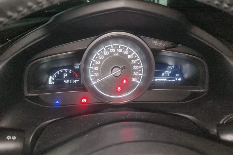 Used Mazda CX-4 2018 2.0L Automatic Two-Wheel Drive Blue Sky Premium Upgrade Version China V Standard Instrument Cluster