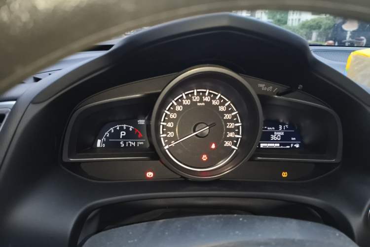 Used Mazda CX-4 2018 2.0L Automatic Two-Wheel Drive Blue Sky Dynamic Version China V Standard Instrument Cluster
