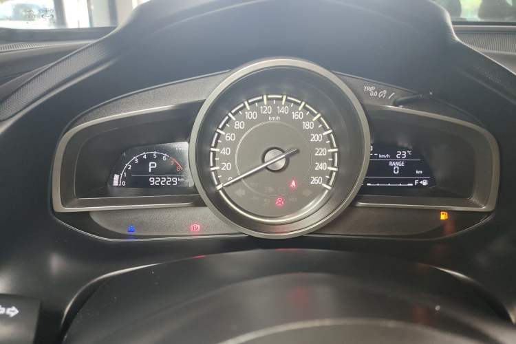 Used Mazda CX-4 2018 2.0L Automatic Two-Wheel Drive Blue Sky Premium Upgrade Version China V Standard Instrument Cluster
