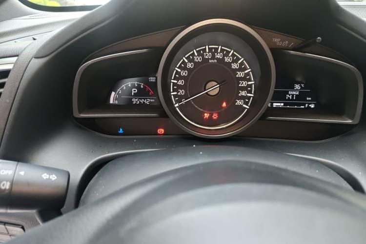 Used Mazda CX-4 2018 2.5L Automatic 4x4 Blue Sky Sport Edition China V Standard Instrument Cluster