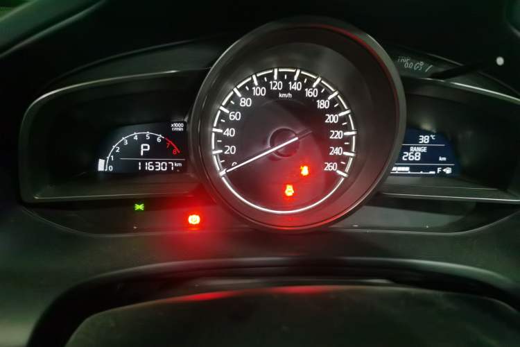 Used Mazda CX-4 2018 2.0L Automatic Two-Wheel Drive Blue Sky Dynamic Version China V Standard Instrument Cluster
