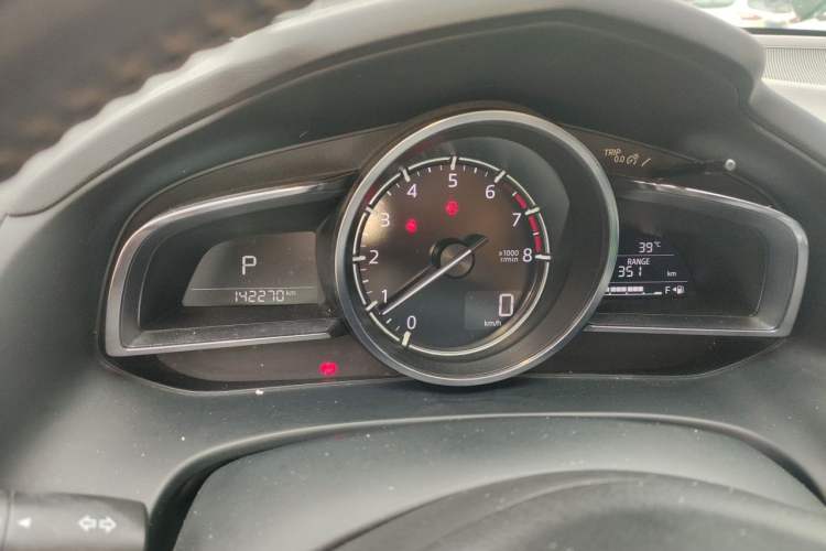 Used Mazda CX-4 2018 2.5L Automatic 4x4 Bluelight Fearless Edition China V Standard Instrument Cluster
