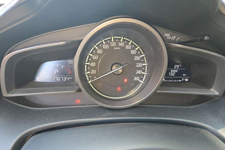 Used Mazda CX-4 2018 2.0L Automatic Two-Wheel Drive Blue Sky Premium Upgrade Version China V Standard Instrument Cluster