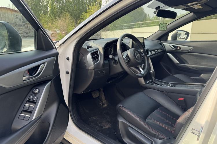 Used Mazda CX-4 2018 2.0L Automatic Two-Wheel Drive Blue Sky Dynamic Version China V Standard Interior 1