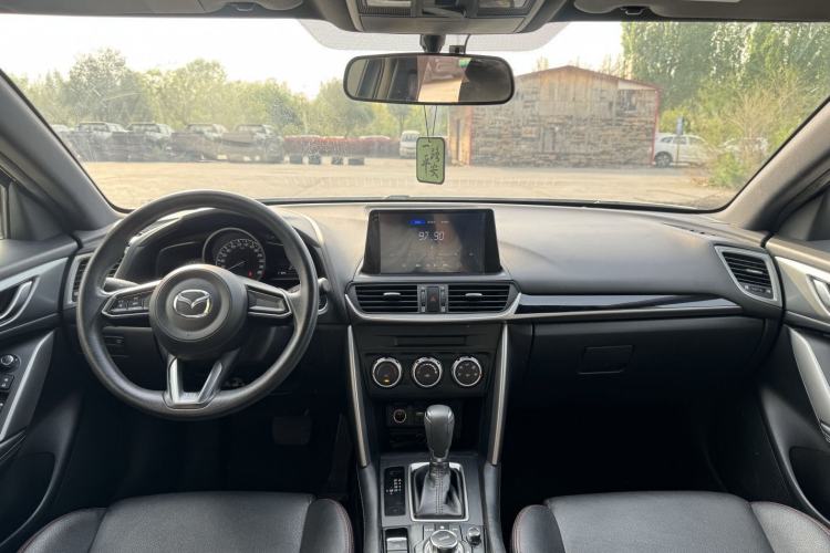 Used Mazda CX-4 2018 2.0L Automatic Two-Wheel Drive Blue Sky Dynamic Version China V Standard Interior 2